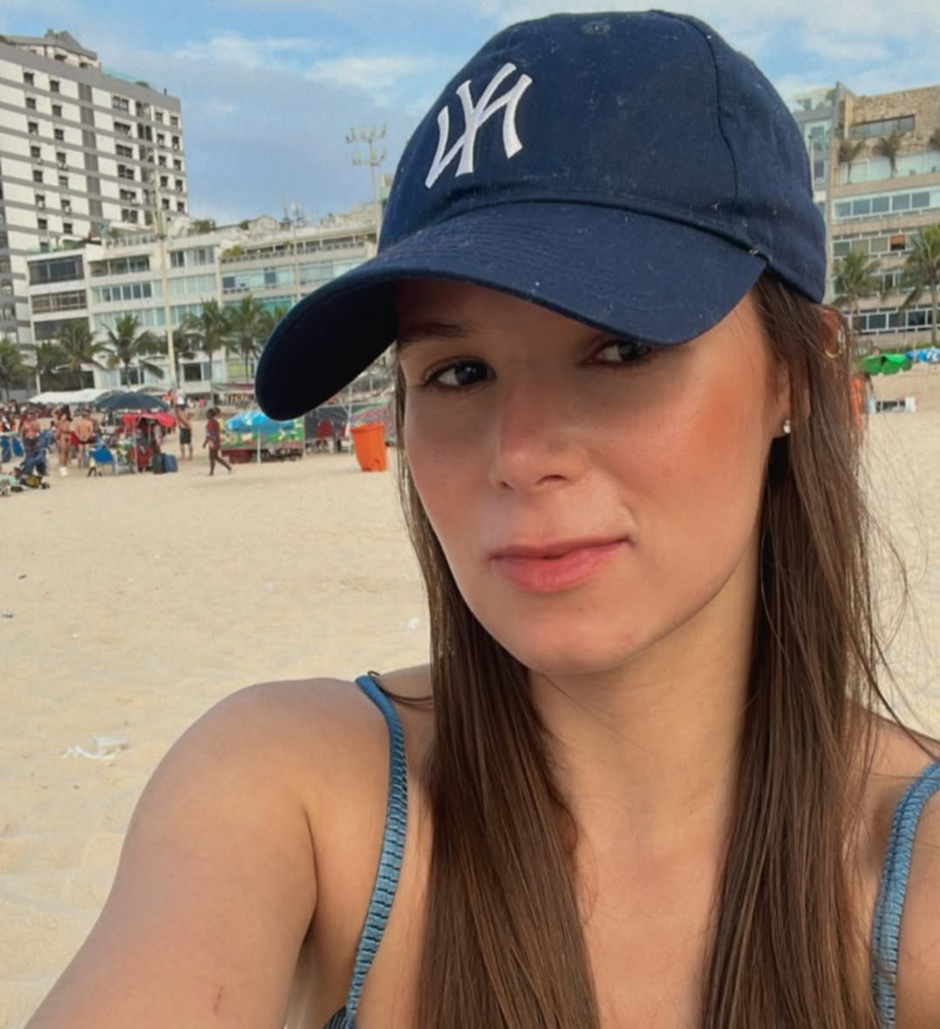 Jeniffer Castro ganhou milhares de seguidores depois de polêmica sobre lugar de avião - Reprodução / Instagram