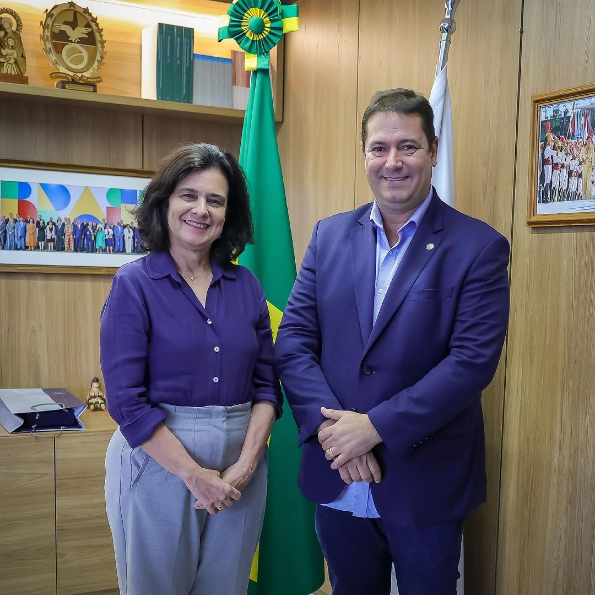 A ministra da Sa&uacute;de, N&iacute;sia Trindade, e o prefeito eleito de S&atilde;o Jo&atilde;o de Meriti, L&eacute;o Vieira - Gil Ferreira/Ascom-SRI