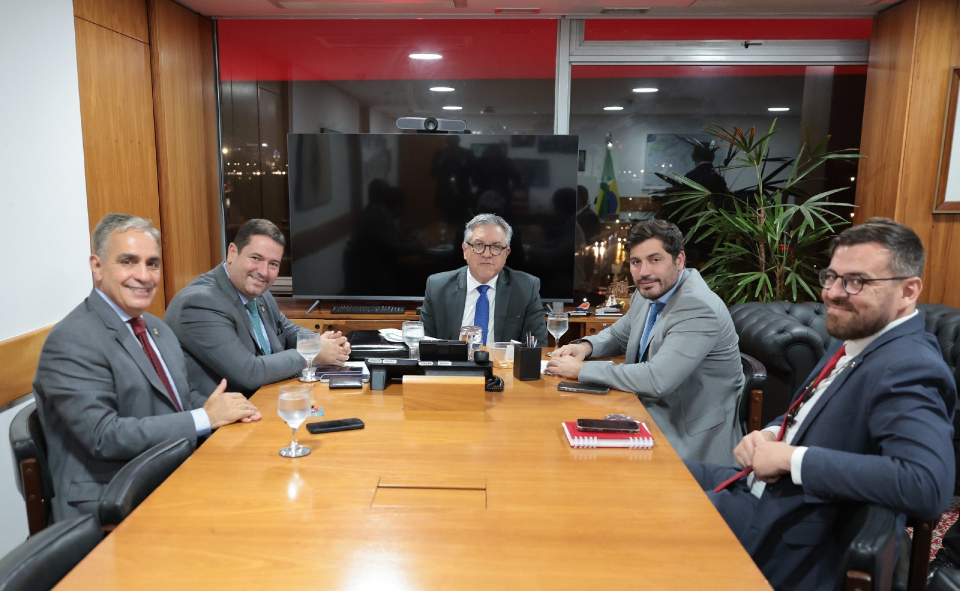 L&eacute;o Vieira vai &agrave; Bras&iacute;lia em busca de investimentos para S&atilde;o Jo&atilde;o de Meriti  - Gil Ferreira/Ascom-SRI