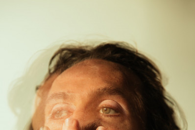 Angel Ferreira comenta recepção do público ao monólogo 'Sidarta'