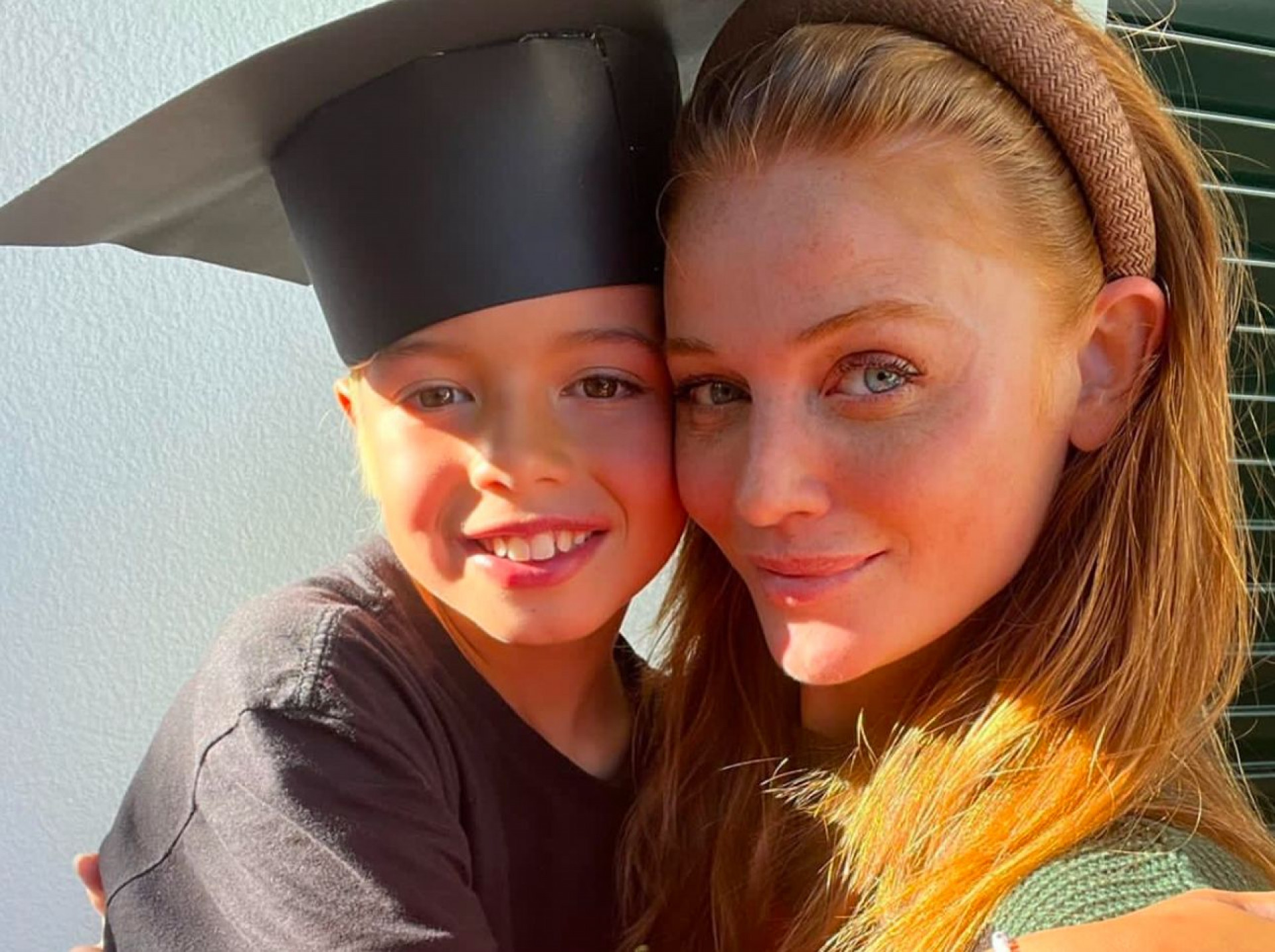 Cintia Dicker com o filho de Pedro Scooby - Reprodução Instagram