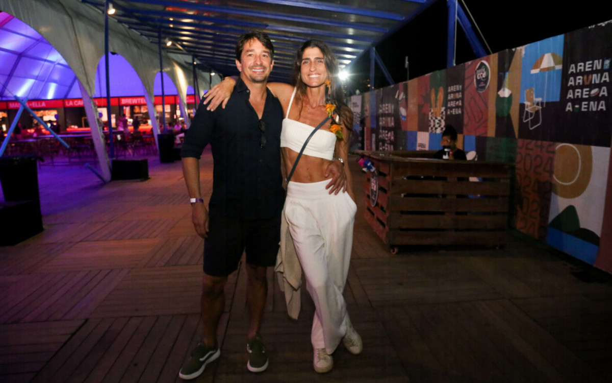 Cynthia Howlett e o namorado
