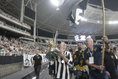 Textor admite surpresa com títulos grandes em pouco tempo de Botafogo