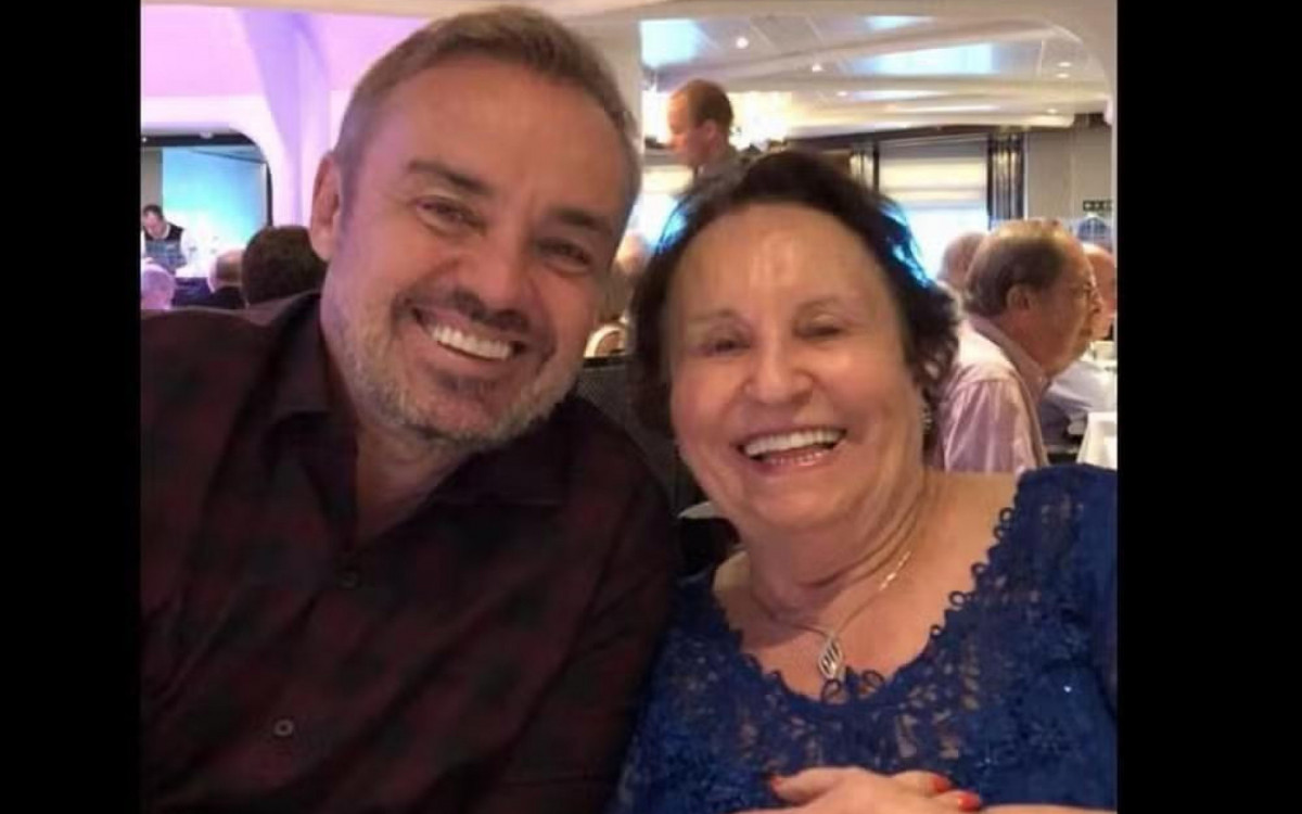 Teste de DNA foi realizado com material da Maria do C&eacute;u, m&atilde;e de Gugu Liberato, e dois irm&atilde;os do apresentador 