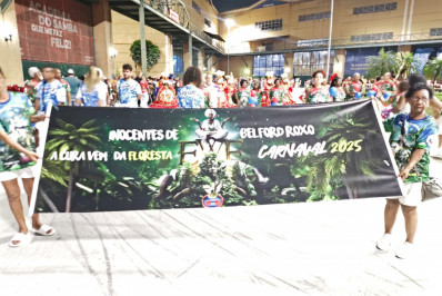 Inocentes de Belford Roxo apresenta boa organização em mini desfile na Cidade do Samba