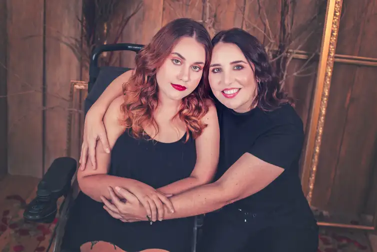 Larissa e Iris - Arquivo pessoal