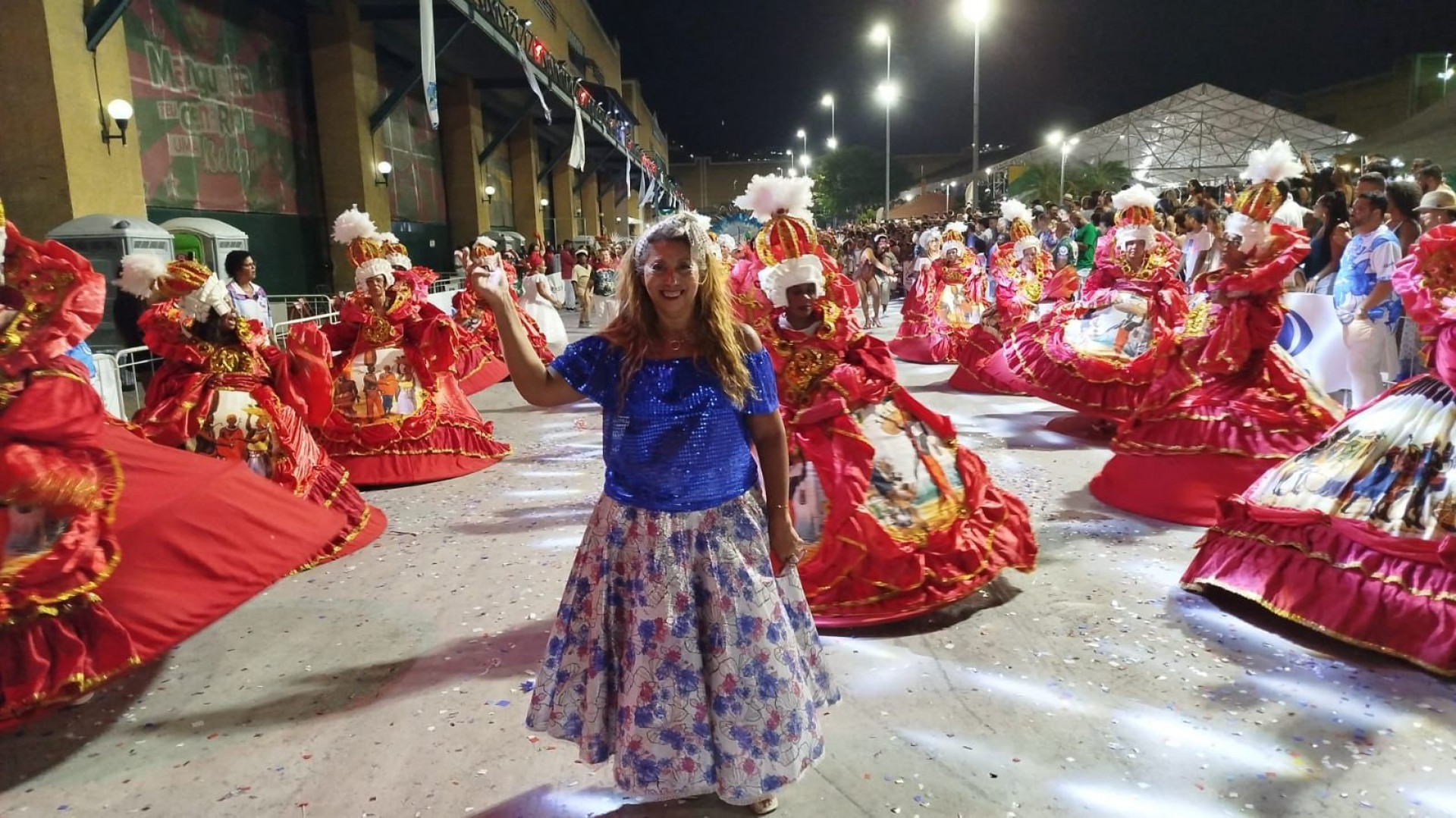 O canto da escola comandado pelos int&eacute;rpretes Daniel Silva e Thiago Brito, foi acompanhado pelos ritmistas do mestre Washington Paz - Divulga&ccedil;&atilde;o