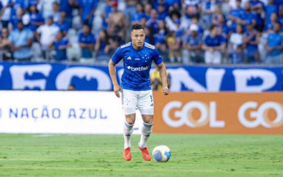 Marlon ganha força para ser reforço da lateral esquerda do Grêmio