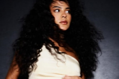 Bella Campos arranca elogios com ensaio fotográfico de fim de ano