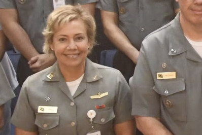 Médica da Marinha é cremada em cerimônia reservada na Zona Norte