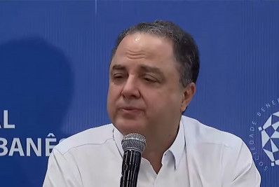 Roberto Kalil: Lula está acordado, sentado e conversando