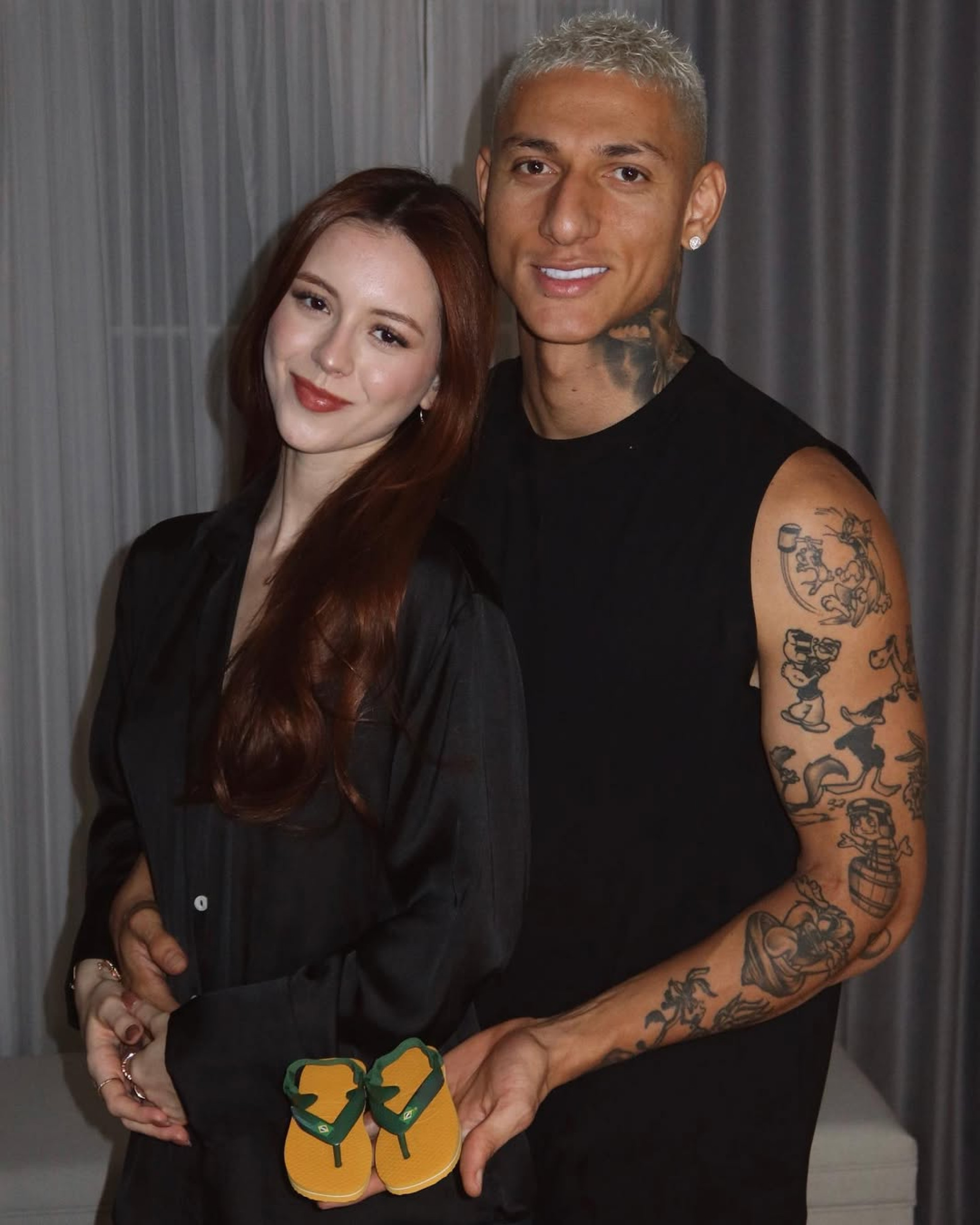 Richarlison anuncia que será pai pela primeira vez com a namorada, Amanda Araújo - Reprodução / Instagram 