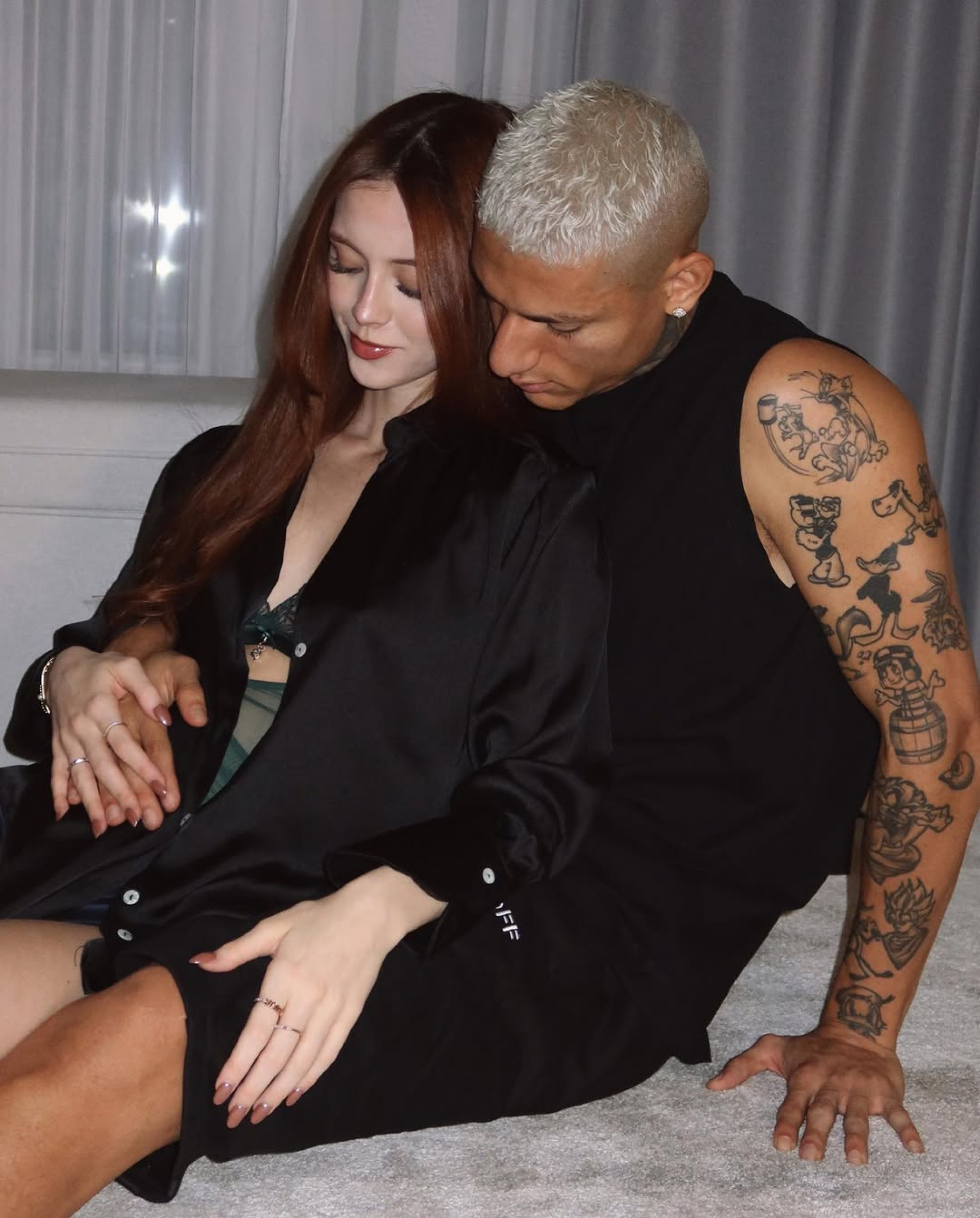 Richarlison anuncia que será pai pela primeira vez com a namorada, Amanda Araújo - Reprodução / Instagram 