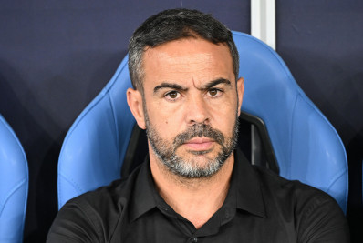 Clube português processará o Botafogo por atraso na multa rescisória de Artur Jorge