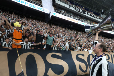 John Textor agradece elenco do Botafogo por temporada: 'Merecem uma folga'