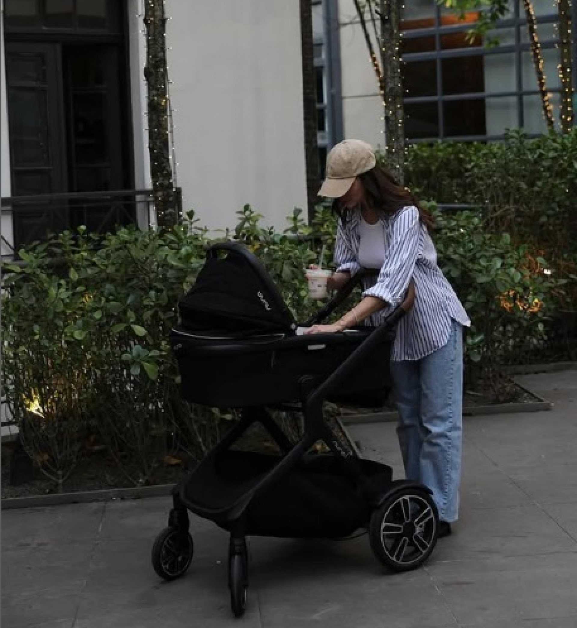 Amanda Kimberlly e a filha Helena - Reprodução/Instagram