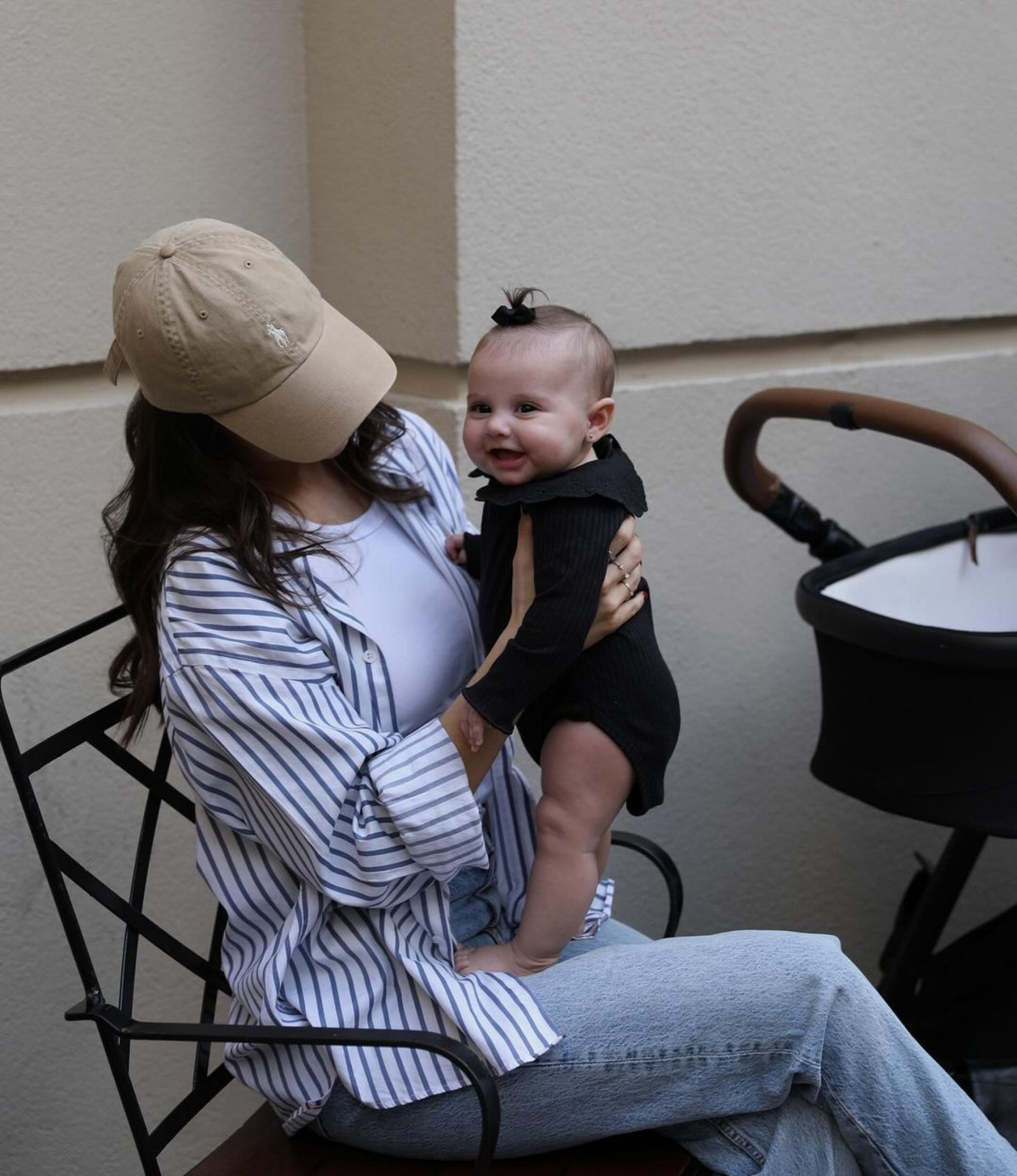 Amanda Kimberlly e a filha Helena - Reprodução/Instagram