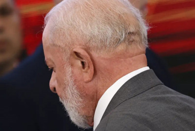 Lula tem dreno retirado da cabeça e está lúcido, diz boletim médico