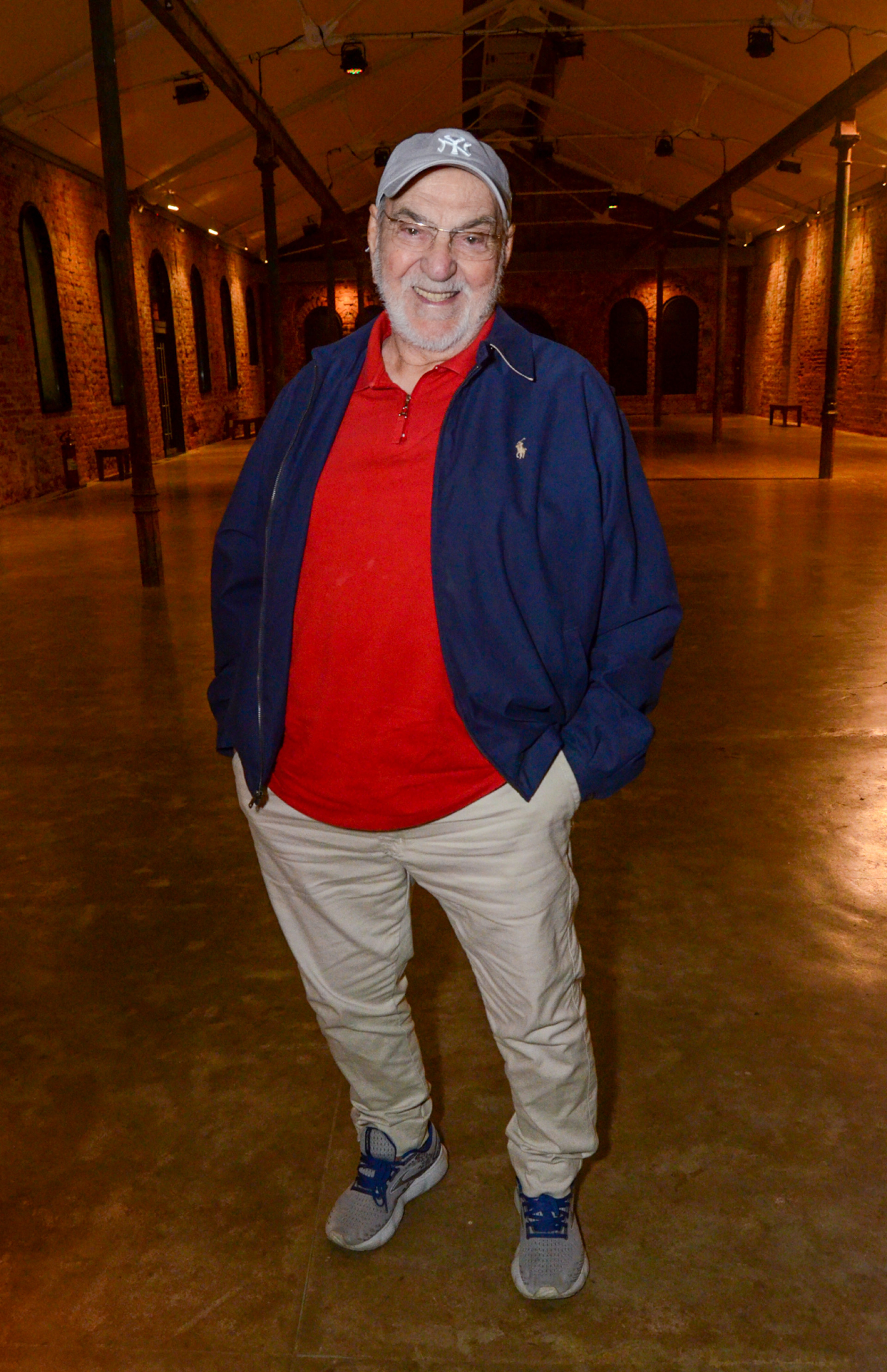 Em rara aparição pública, Lima Duarte recebe homenagem ao lado da família - Araujo / Agnews