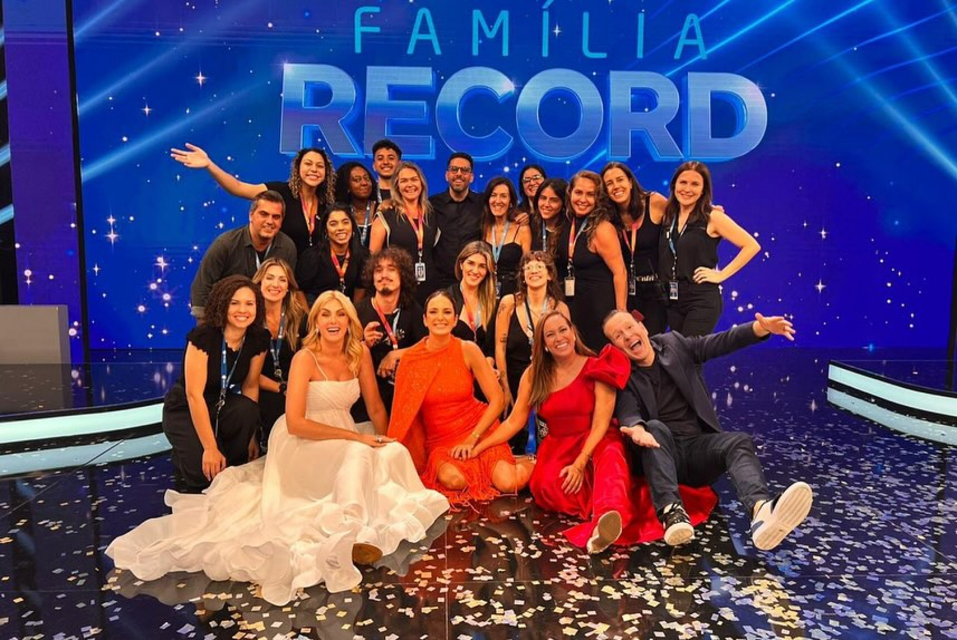 Ana Hickmann renova com a Record e compartilha memórias na emissora - Reprodução / Instagram