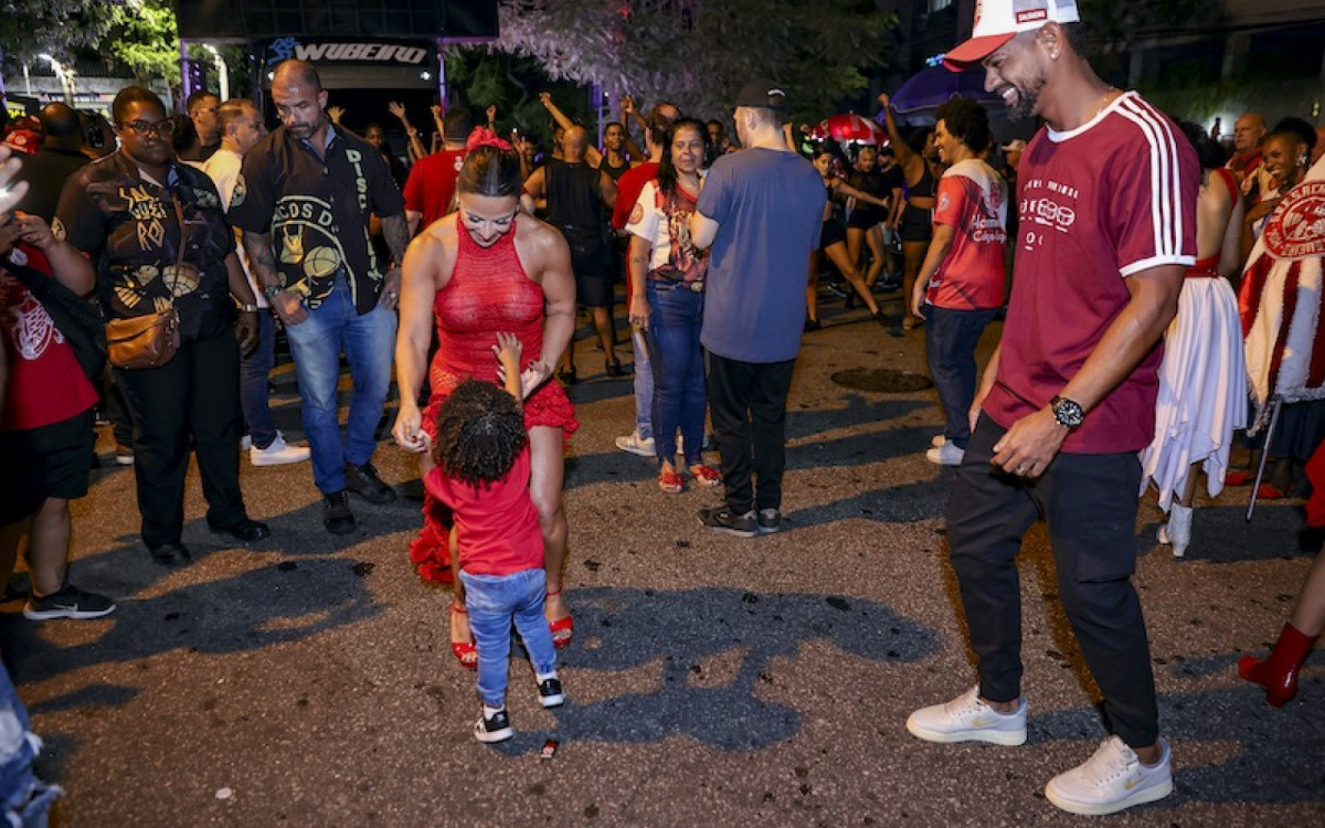 Viviane Araujo, Guilherme Militão e Joaquim  