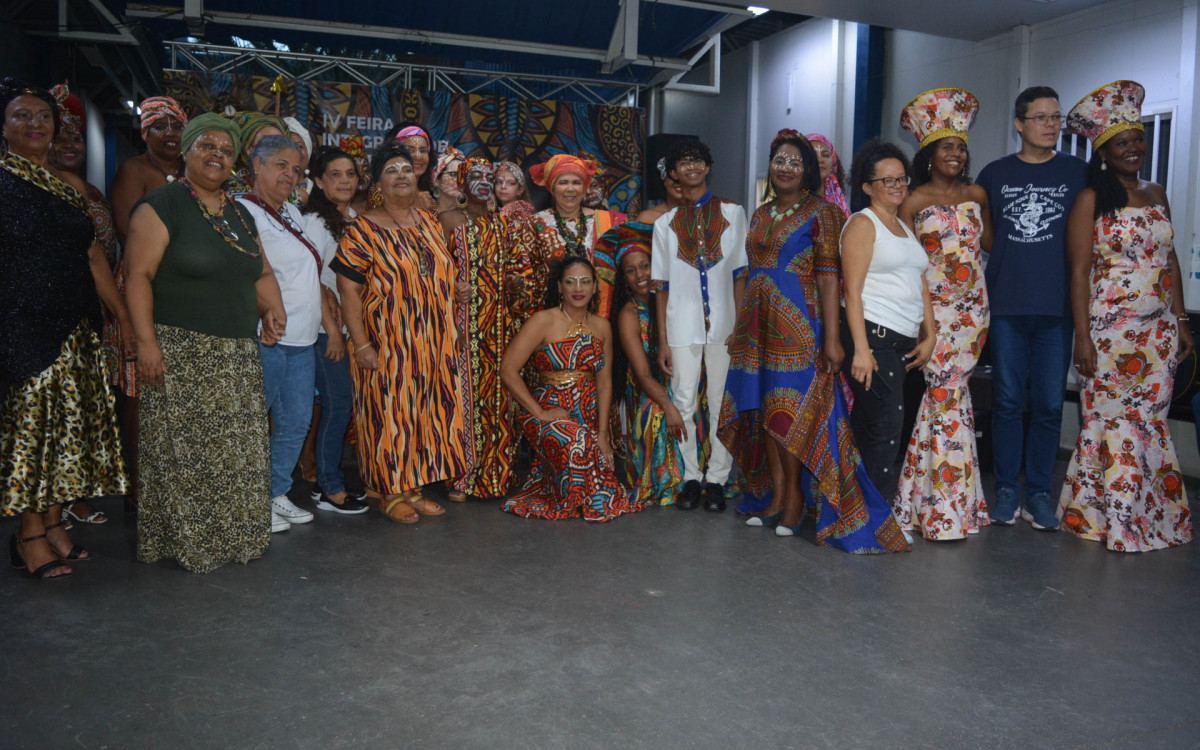 Os estudantes foram responsáveis pela ornamentação, recepção de convidados, preparo e serviço de salgados, doces e todos os alimentos e drinks não alcóolicos servidos no evento
