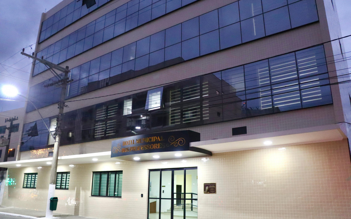 Inauguração - Hotel Municipal dos Professores