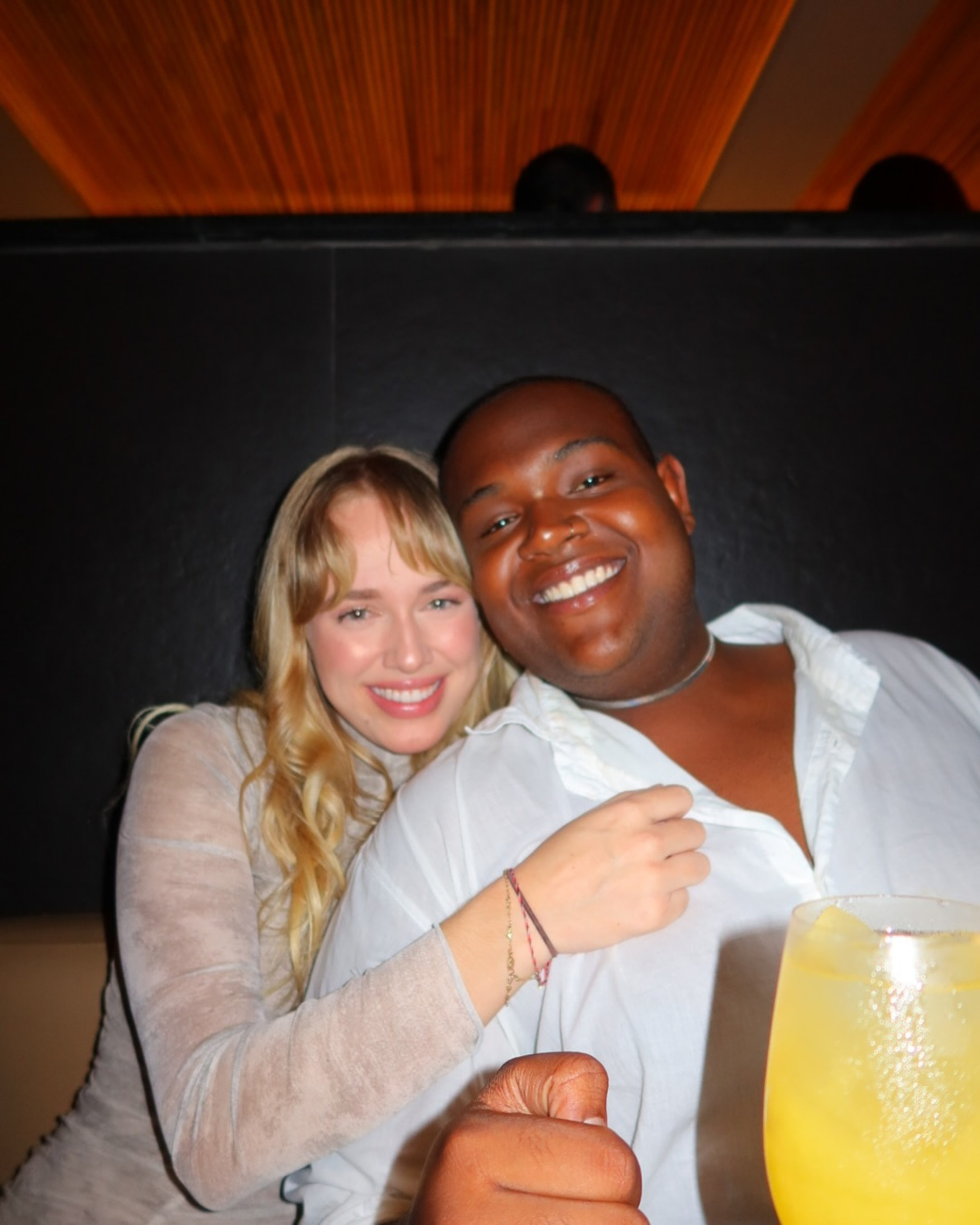 Gabriela Vicente e amigo  - Reprodução/Instagram