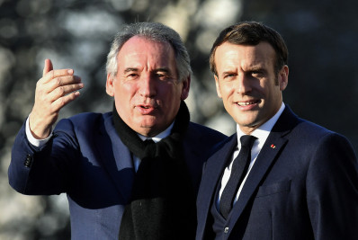 Macron nomeia François Bayrou como novo primeiro-ministro da França