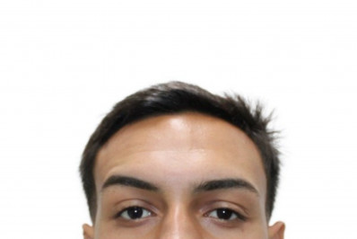 Civil prende um dos criminosos que jogou carro com corpo de PM em ladeira no Quitungo