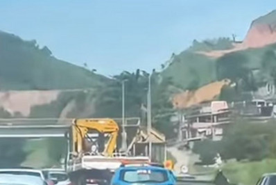 Perseguição a caminhão desgovernado assusta motoristas na Dutra