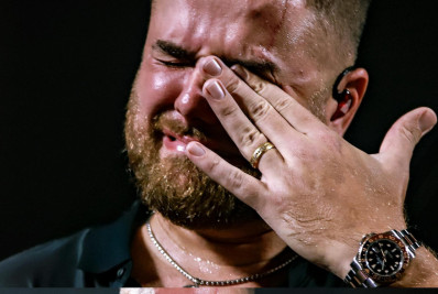 Zé Neto, dupla de Cristiano, chora em retorno aos palcos: 'Dia muito importante'