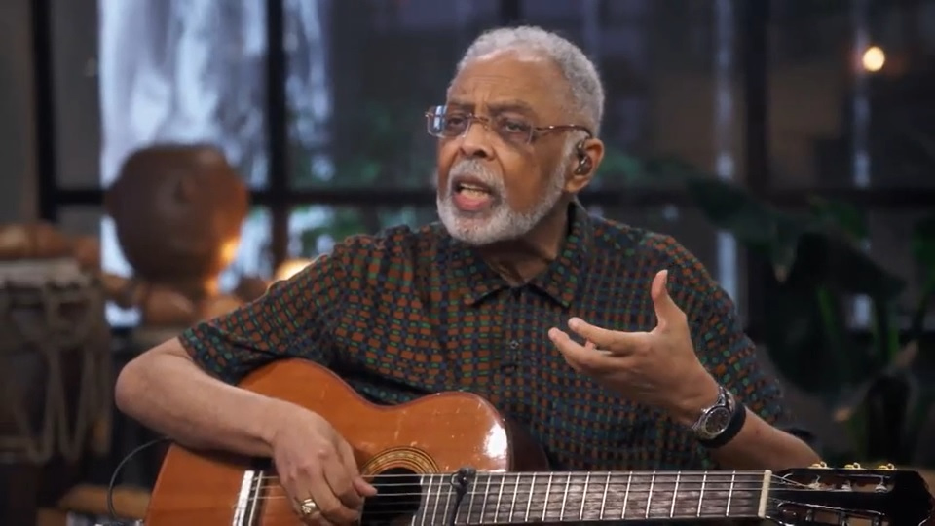 Gilberto Gil durante o 'Conversa com Bial' - Reprodução de vídeo