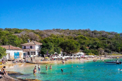 Búzios rechaça relatório do Inea por ter sido realizado pós chuva e solicita nova coleta comprovando a balneabilidade das praias