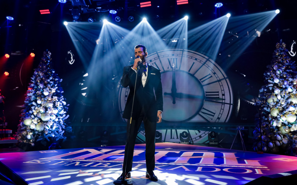 Gusttavo Lima no especial \'Natal do Embaixador\'