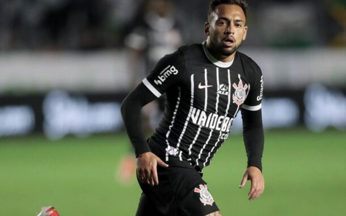 Corinthians se alinha com Maycon e busca novo empréstimo