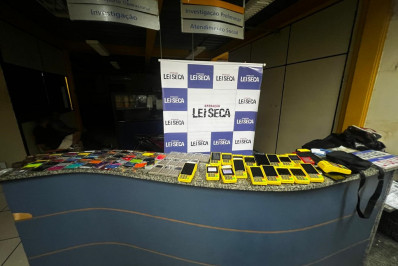 Taxista é preso em flagrante com 184 cartões e 32 maquininhas no Santo Cristo