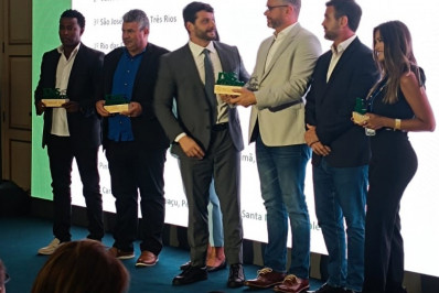 Barra Mansa recebe troféu de 1º lugar no Índice de Destinação Final de Resíduos Sólidos