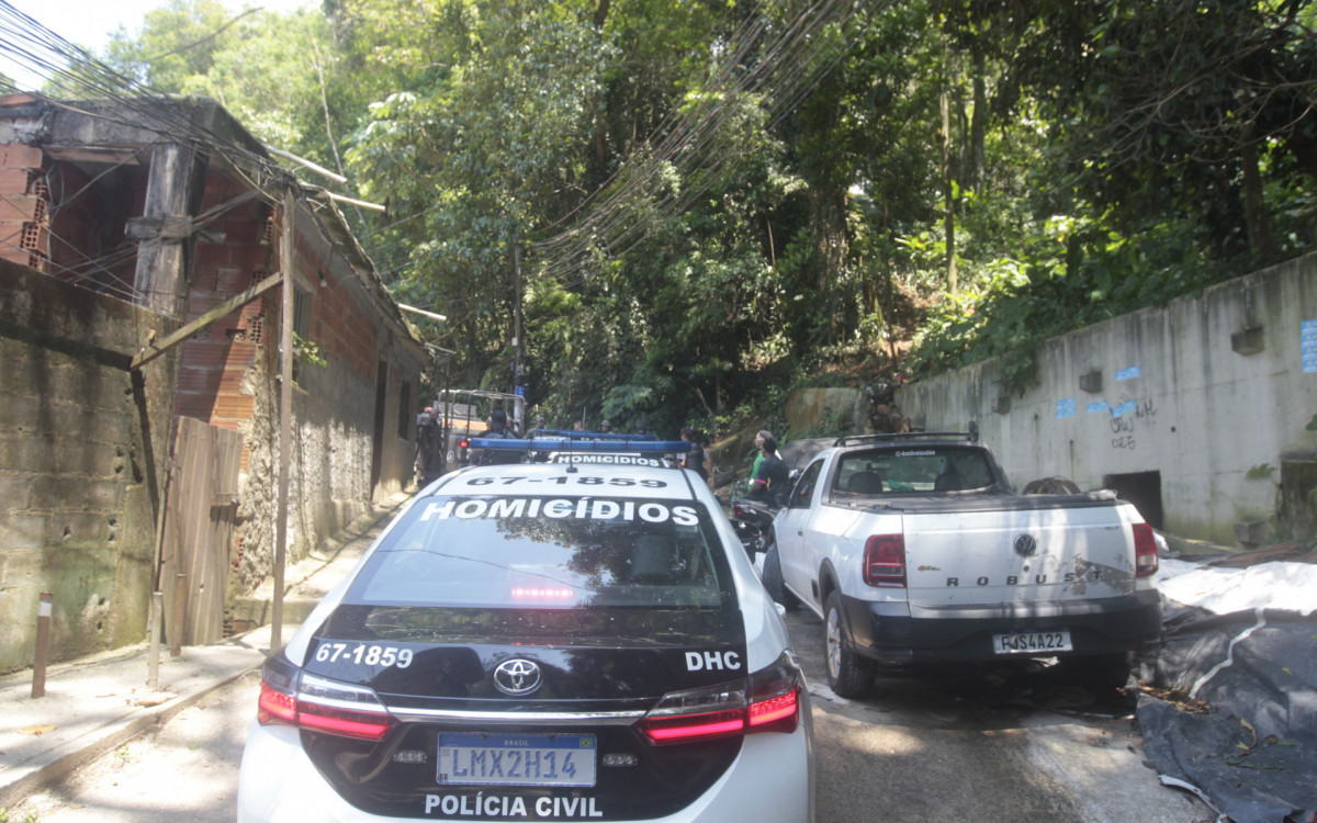 Operação policial na Rocinha, nesta terça-feira (17).