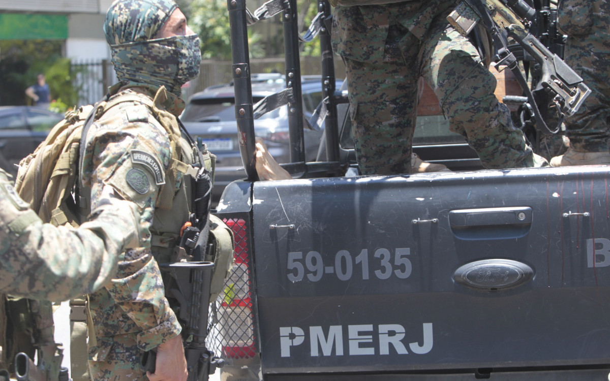 Policiais do Bope realizam megaoperação na Rocinha para prender traficantes de outros estados
