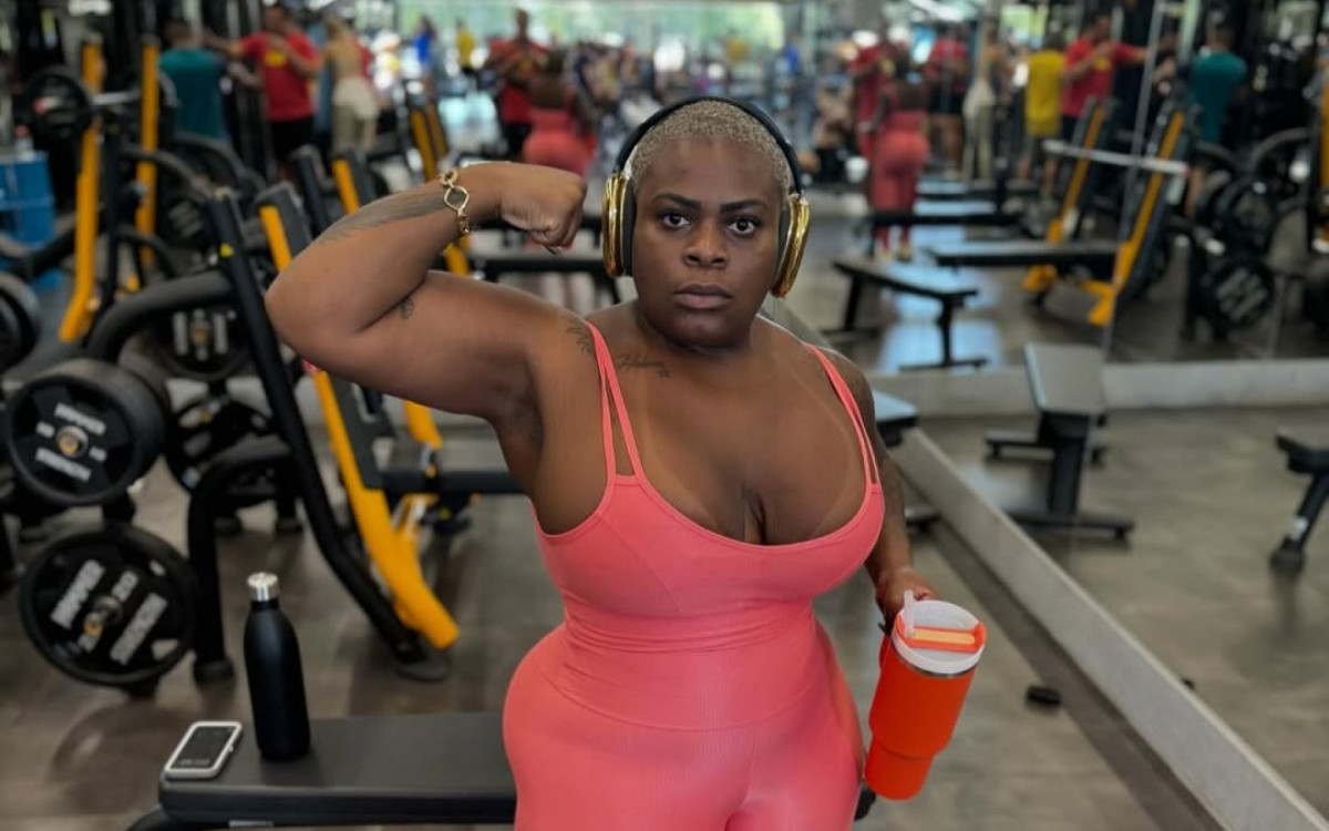 6 ? O ano de 2024 foi de mudança radical para Jojo Todynho. Ela, que compartilha seu processo de emagrecimento após cirurgia bariátrica, usou as redes sociais, em setembro, para se posicionar politicamente como uma \