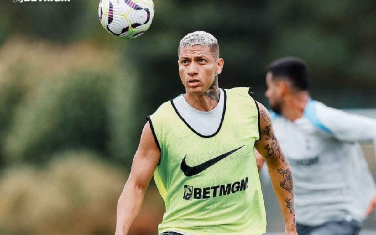 Flamengo tem interesse em Richarlison, alvo do Fluminense