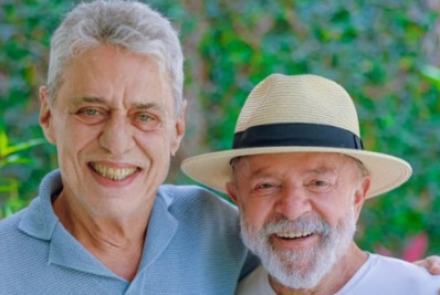 Lula e Janja recebem visita de Chico Buarque e Carol Proner em SP