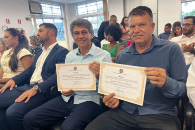 Alexandre Serfiotis e vice são diplomados em Porto Real