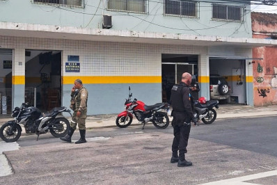 Operação de fiscalização identifica veículo com placa adulterada