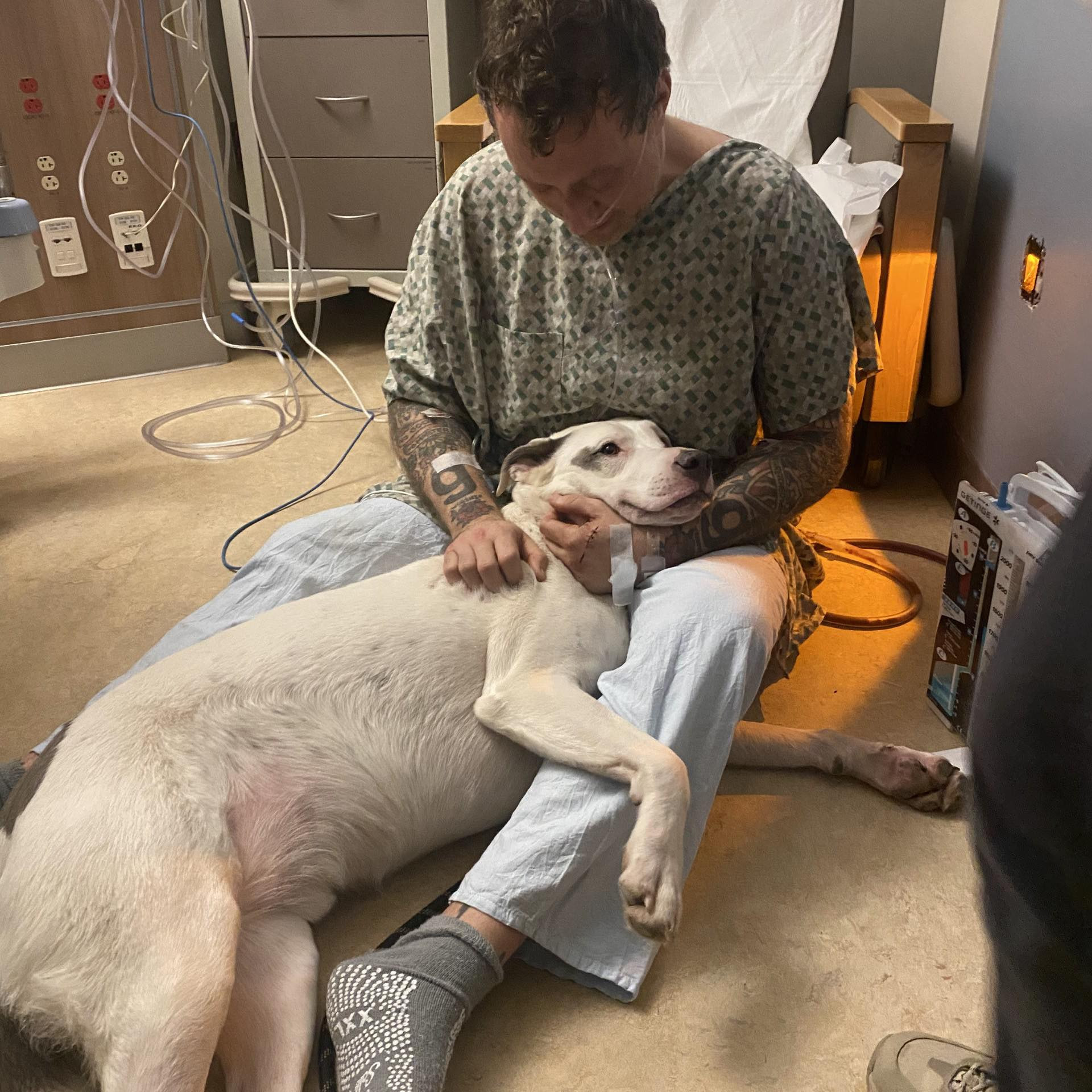 Duncan e Stone, seu cachorro de estimação - Reprodução / Facebook