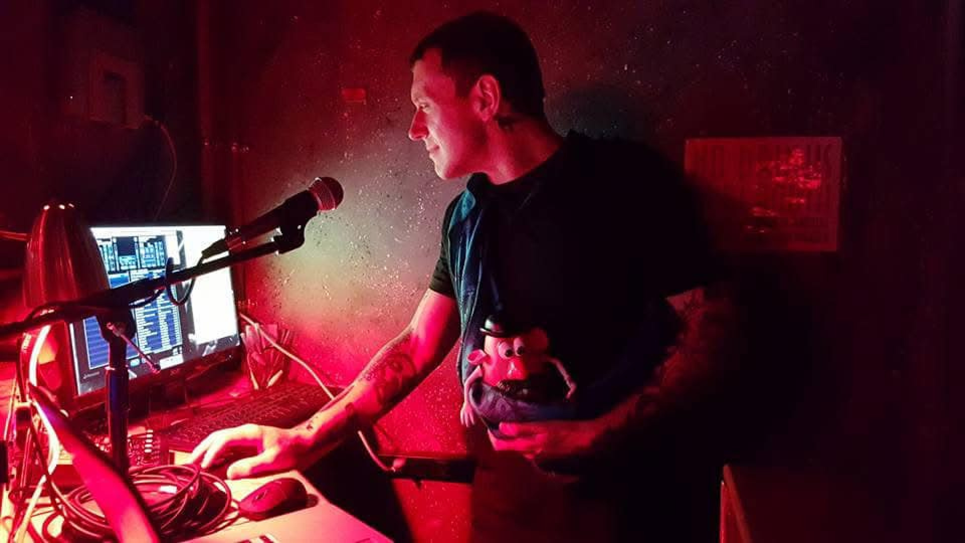 Duncan Allen toca há anos na Casa Diablo - Reprodução / Facebook