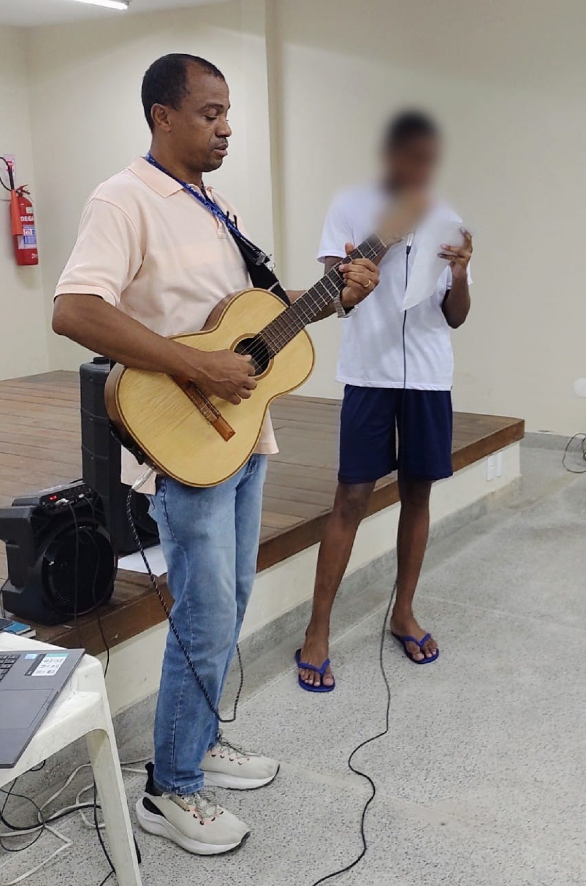 o encontro come&ccedil;ou com apresenta&ccedil;&otilde;es musicais compostas pelos pr&oacute;prios adolescentes em medida socioeducativa - Divulga&ccedil;&atilde;o / Degase-RJ