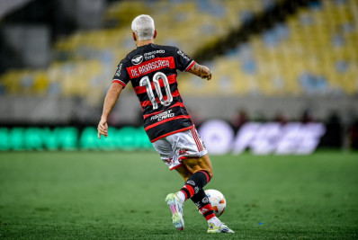 Bap estima 'perda' milionária pela forma como Arrascaeta recebeu a 10 do Flamengo