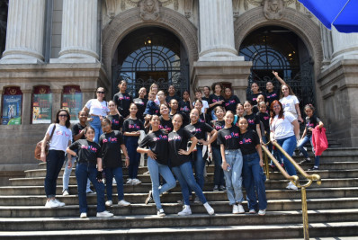 Alunos do Ballet Educação assistem espetáculo ‘O Quebra-Nozes’ no Theatro Municipal do Rio